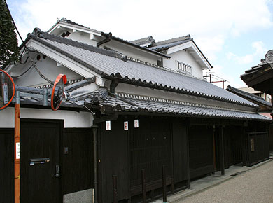 Nakamurs  house (Osaka)